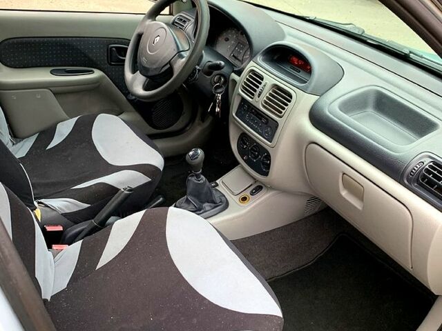 Сірий Рено Сімбол, об'ємом двигуна 1.4 л та пробігом 316 тис. км за 2550 $, фото 4 на Automoto.ua