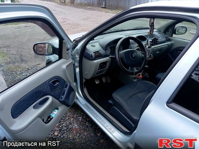 Серый Рено Симбол, объемом двигателя 1.4 л и пробегом 260 тыс. км за 2999 $, фото 4 на Automoto.ua