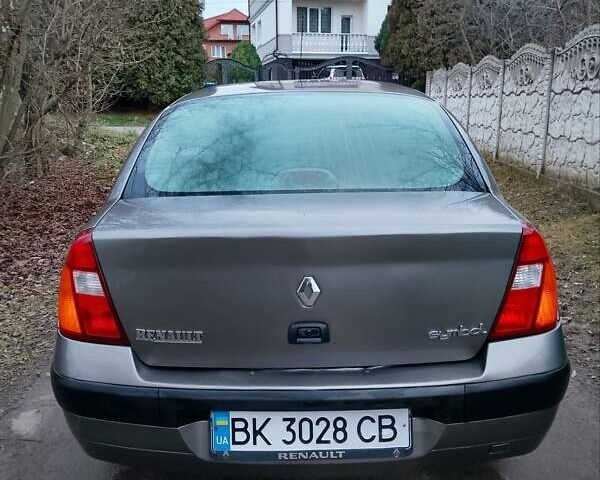 Серый Рено Симбол, объемом двигателя 1.39 л и пробегом 280 тыс. км за 2300 $, фото 3 на Automoto.ua