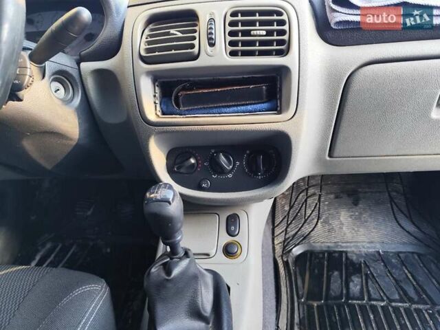 Сірий Рено Сімбол, об'ємом двигуна 1.4 л та пробігом 279 тис. км за 1300 $, фото 9 на Automoto.ua
