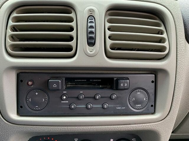 Сірий Рено Сімбол, об'ємом двигуна 1.4 л та пробігом 316 тис. км за 2550 $, фото 8 на Automoto.ua