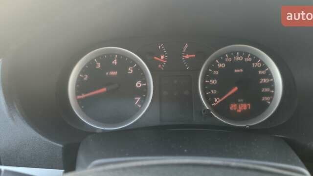 Серый Рено Симбол, объемом двигателя 1.39 л и пробегом 202 тыс. км за 3200 $, фото 43 на Automoto.ua