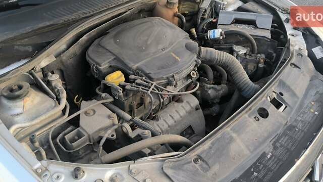 Серый Рено Симбол, объемом двигателя 1.39 л и пробегом 202 тыс. км за 3200 $, фото 32 на Automoto.ua