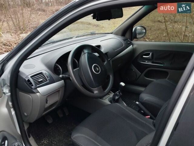Серый Рено Симбол, объемом двигателя 1.39 л и пробегом 210 тыс. км за 5000 $, фото 7 на Automoto.ua
