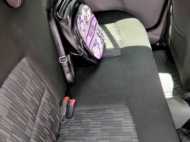 Серый Рено Симбол, объемом двигателя 1.4 л и пробегом 222 тыс. км за 4500 $, фото 8 на Automoto.ua