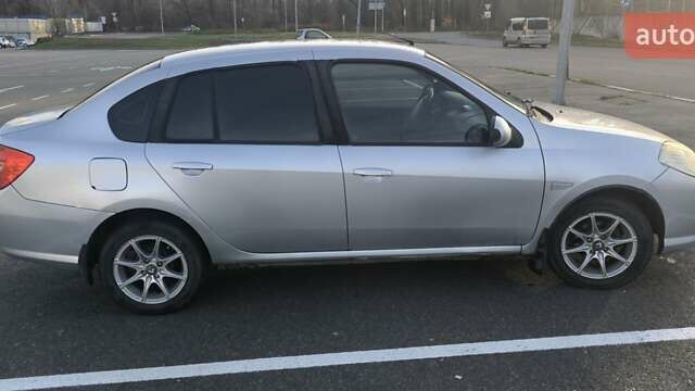 Серый Рено Симбол, объемом двигателя 1.39 л и пробегом 202 тыс. км за 3200 $, фото 8 на Automoto.ua