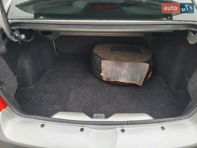 Серый Рено Симбол, объемом двигателя 1.39 л и пробегом 180 тыс. км за 5400 $, фото 14 на Automoto.ua