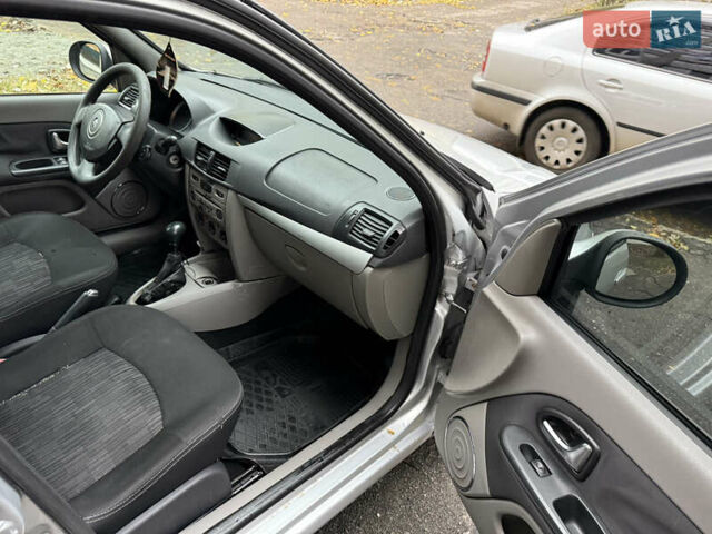 Серый Рено Симбол, объемом двигателя 1.39 л и пробегом 290 тыс. км за 3300 $, фото 18 на Automoto.ua