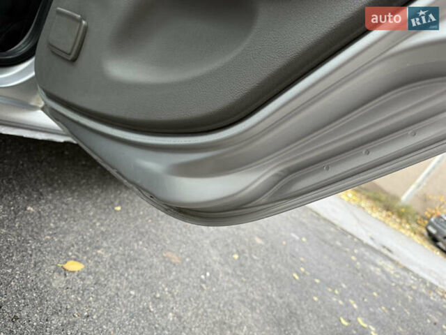 Серый Рено Симбол, объемом двигателя 1.39 л и пробегом 290 тыс. км за 3300 $, фото 17 на Automoto.ua