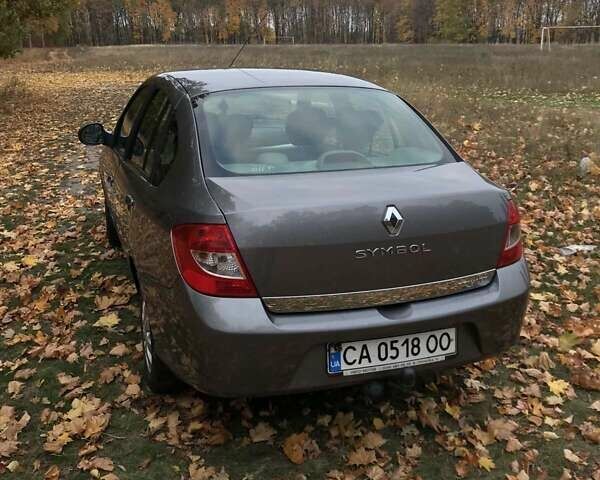Рено Симбол 2011 в Черкассах на Automoto.ua Серый Рено Симбол, объемом двигателя 1.6 л и пробегом 152 тыс. км за 5500 $, фото 1 на Automoto.ua