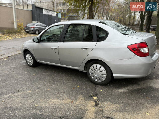 Серый Рено Симбол, объемом двигателя 1.39 л и пробегом 290 тыс. км за 3300 $, фото 4 на Automoto.ua