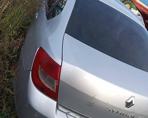 Сірий Рено Сімбол, об'ємом двигуна 1.39 л та пробігом 100 тис. км за 2000 $, фото 3 на Automoto.ua