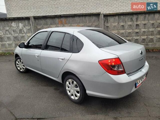 Серый Рено Симбол, объемом двигателя 1.39 л и пробегом 180 тыс. км за 5400 $, фото 4 на Automoto.ua