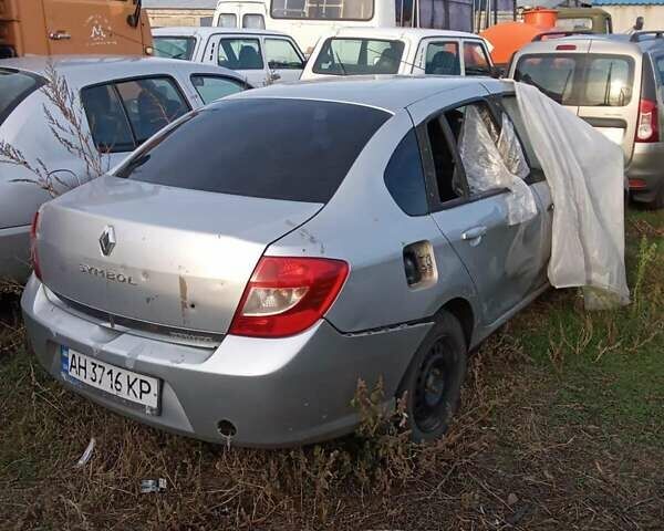 Сірий Рено Сімбол, об'ємом двигуна 1.39 л та пробігом 100 тис. км за 2000 $, фото 1 на Automoto.ua