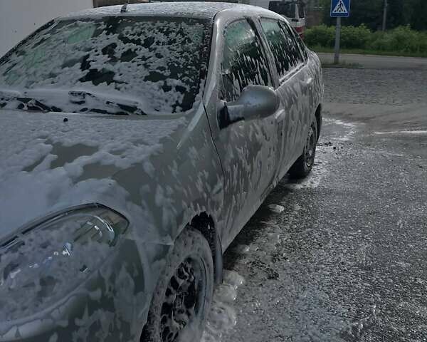 Серый Рено Симбол, объемом двигателя 1.5 л и пробегом 277 тыс. км за 4500 $, фото 5 на Automoto.ua