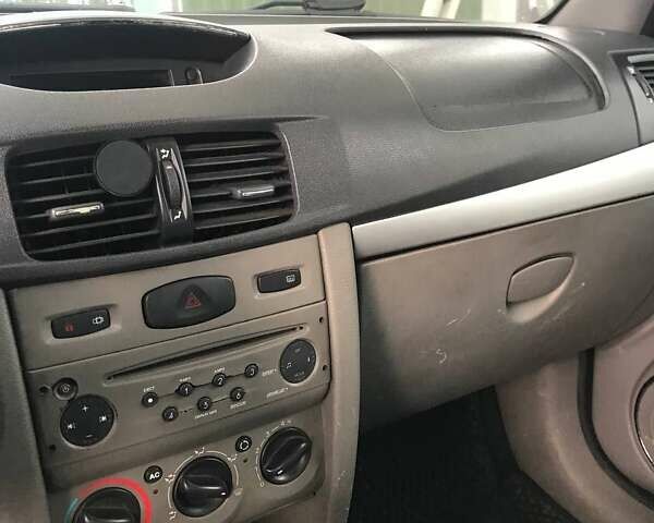 Серый Рено Симбол, объемом двигателя 1.5 л и пробегом 277 тыс. км за 4500 $, фото 8 на Automoto.ua