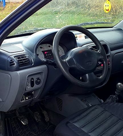 Синий Рено Симбол, объемом двигателя 1.4 л и пробегом 280 тыс. км за 1800 $, фото 9 на Automoto.ua