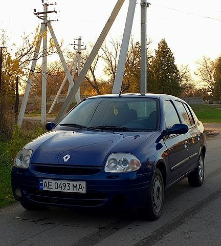 Синий Рено Симбол, объемом двигателя 1.4 л и пробегом 280 тыс. км за 1800 $, фото 3 на Automoto.ua