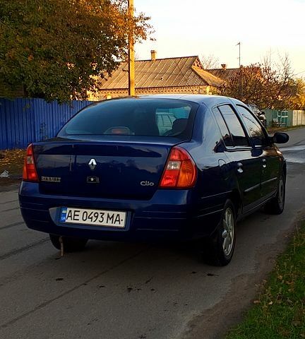 Синий Рено Симбол, объемом двигателя 1.4 л и пробегом 280 тыс. км за 1800 $, фото 5 на Automoto.ua