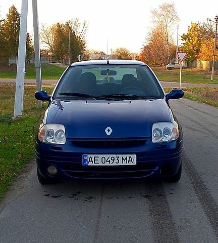 Синий Рено Симбол, объемом двигателя 1.4 л и пробегом 280 тыс. км за 1800 $, фото 1 на Automoto.ua