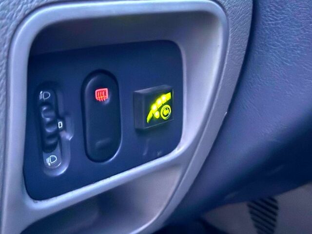 Синій Рено Сімбол, об'ємом двигуна 1.4 л та пробігом 250 тис. км за 1500 $, фото 10 на Automoto.ua