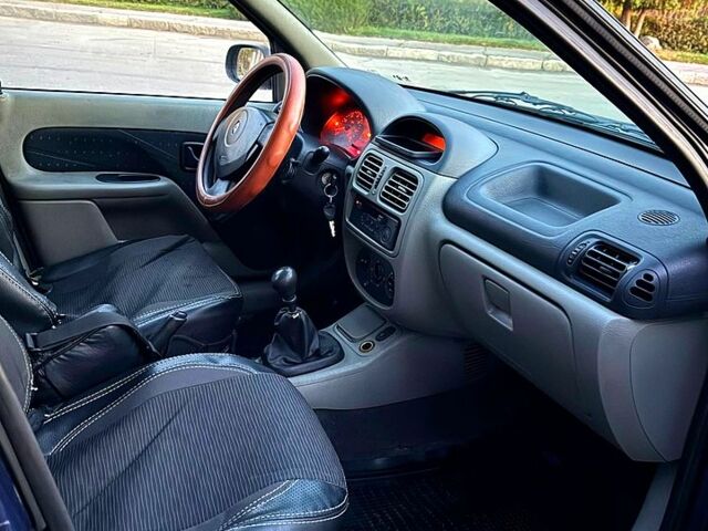 Синій Рено Сімбол, об'ємом двигуна 1.4 л та пробігом 250 тис. км за 1500 $, фото 5 на Automoto.ua