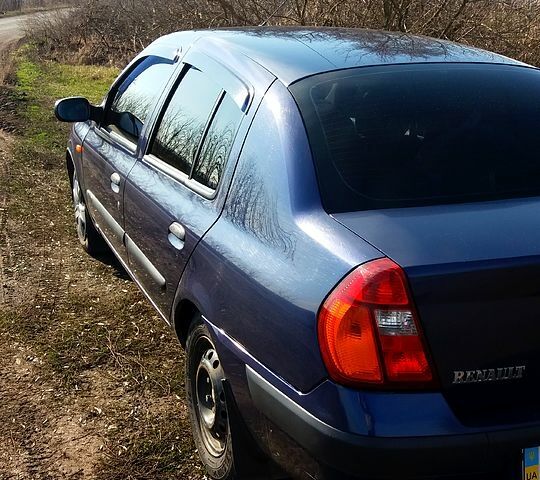 Синий Рено Симбол, объемом двигателя 1.4 л и пробегом 210 тыс. км за 3100 $, фото 4 на Automoto.ua