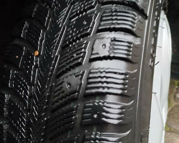 Синий Рено Симбол, объемом двигателя 1.4 л и пробегом 292 тыс. км за 2395 $, фото 9 на Automoto.ua