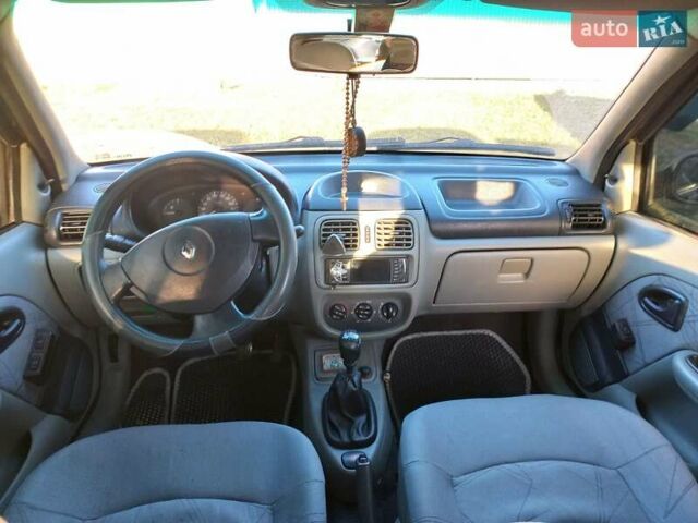 Синий Рено Симбол, объемом двигателя 1.4 л и пробегом 292 тыс. км за 2395 $, фото 10 на Automoto.ua