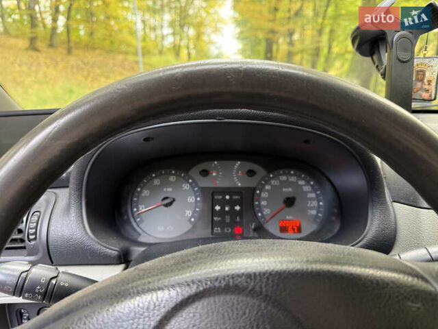 Рено Сімбол 2006 у Чернівцях на Automoto.ua Синій Рено Сімбол, об'ємом двигуна 1.39 л та пробігом 229 тис. км за 3200 $, фото 7 на Automoto.ua