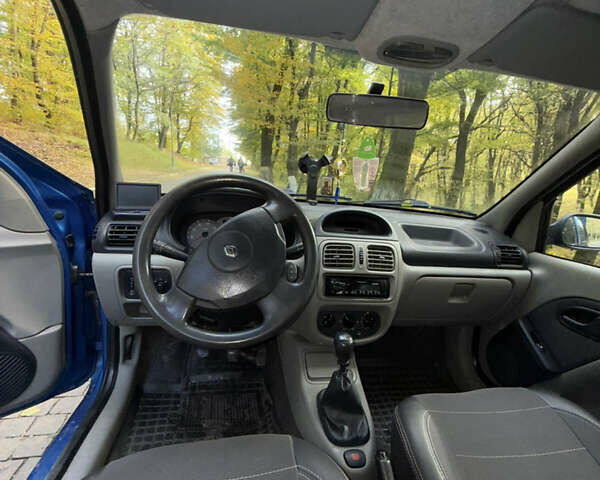 Рено Сімбол 2006 у Чернівцях на Automoto.ua Синій Рено Сімбол, об'ємом двигуна 1.39 л та пробігом 229 тис. км за 3200 $, фото 15 на Automoto.ua