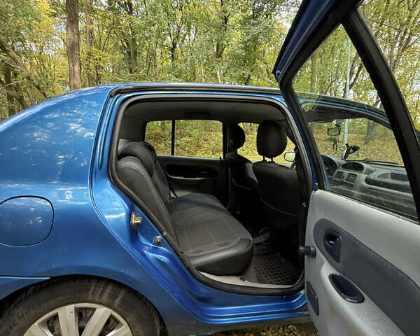 Рено Сімбол 2006 у Чернівцях на Automoto.ua Синій Рено Сімбол, об'ємом двигуна 1.39 л та пробігом 229 тис. км за 3200 $, фото 12 на Automoto.ua