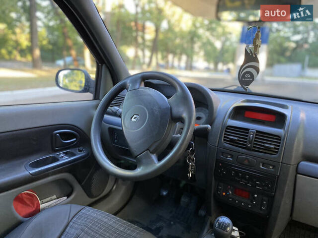 Синий Рено Симбол, объемом двигателя 1.39 л и пробегом 180 тыс. км за 2500 $, фото 9 на Automoto.ua