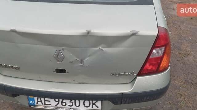 Зелений Рено Сімбол, об'ємом двигуна 1.4 л та пробігом 301 тис. км за 1900 $, фото 1 на Automoto.ua