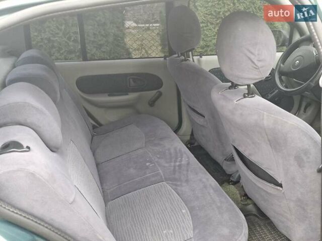 Зеленый Рено Симбол, объемом двигателя 1.39 л и пробегом 290 тыс. км за 2950 $, фото 3 на Automoto.ua