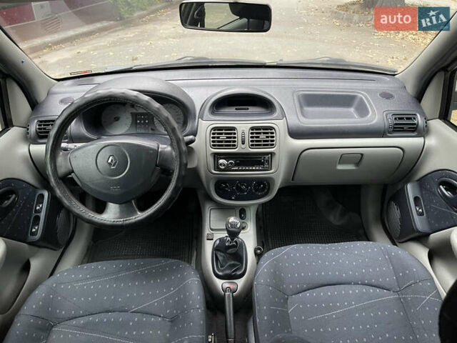 Зелений Рено Сімбол, об'ємом двигуна 1.4 л та пробігом 207 тис. км за 3400 $, фото 19 на Automoto.ua