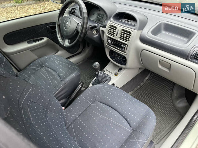 Зелений Рено Сімбол, об'ємом двигуна 1.4 л та пробігом 207 тис. км за 3400 $, фото 18 на Automoto.ua