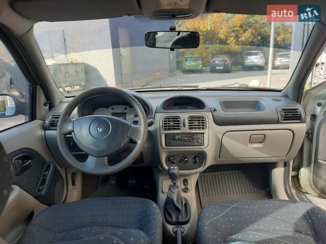 Зелений Рено Сімбол, об'ємом двигуна 1.4 л та пробігом 314 тис. км за 2200 $, фото 17 на Automoto.ua