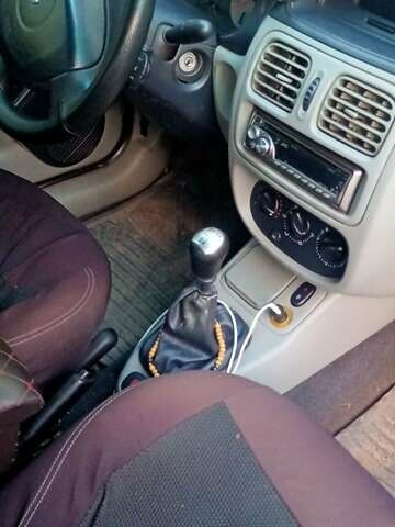 Зеленый Рено Симбол, объемом двигателя 1.39 л и пробегом 280 тыс. км за 2300 $, фото 9 на Automoto.ua