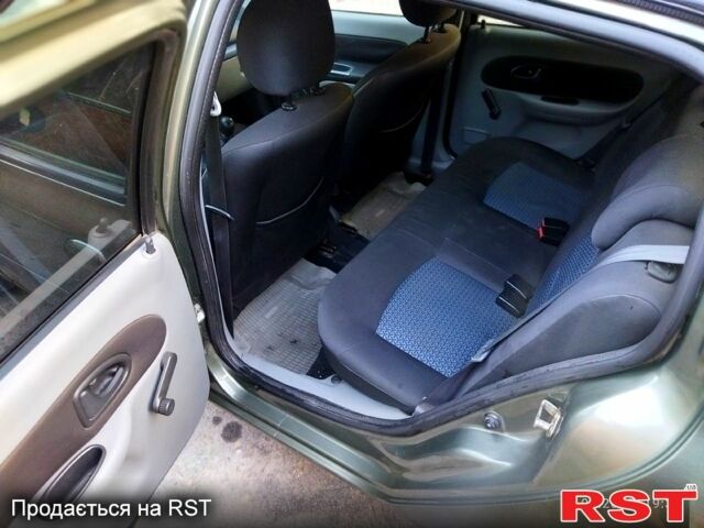 Зеленый Рено Симбол, объемом двигателя 1.4 л и пробегом 251 тыс. км за 3300 $, фото 10 на Automoto.ua