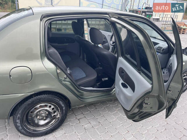 Зеленый Рено Симбол, объемом двигателя 1.39 л и пробегом 219 тыс. км за 3600 $, фото 13 на Automoto.ua