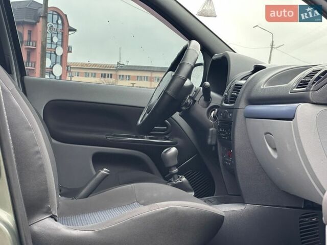 Зелений Рено Сімбол, об'ємом двигуна 1.39 л та пробігом 206 тис. км за 3390 $, фото 64 на Automoto.ua