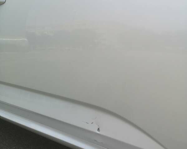 Белый Рено Talisman, объемом двигателя 1.6 л и пробегом 114 тыс. км за 12900 $, фото 34 на Automoto.ua