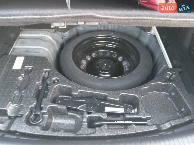 Рено Talisman 2016 в Житомире на Automoto.ua Белый Рено Talisman, объемом двигателя 0 л и пробегом 195 тыс. км за 15800 $, фото 17 на Automoto.ua