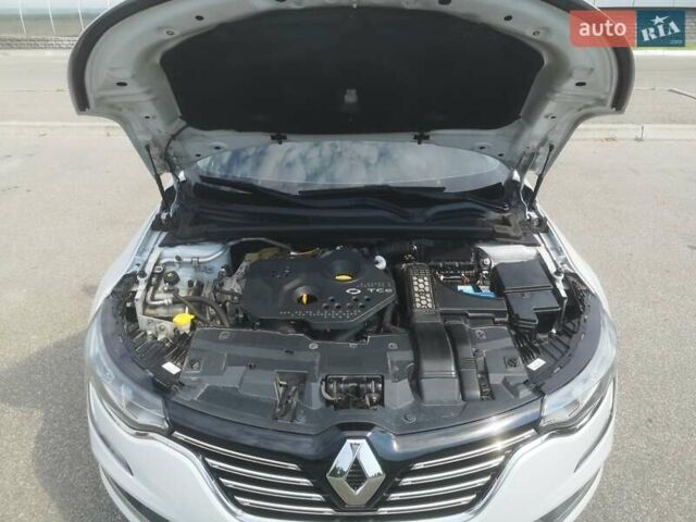 Белый Рено Talisman, объемом двигателя 1.6 л и пробегом 114 тыс. км за 12900 $, фото 3 на Automoto.ua