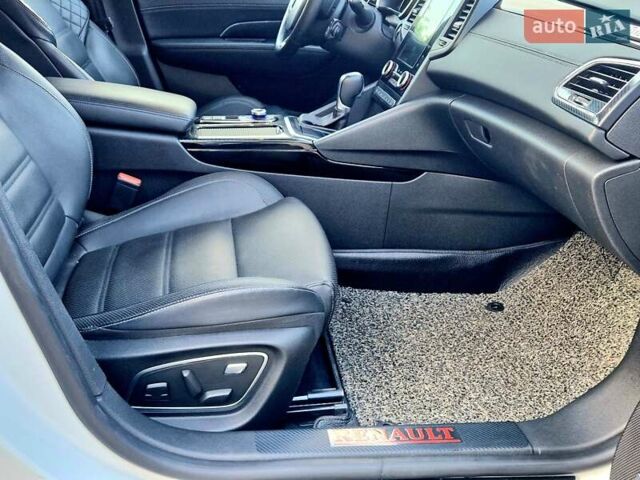 Белый Рено Talisman, объемом двигателя 0 л и пробегом 57 тыс. км за 14200 $, фото 16 на Automoto.ua