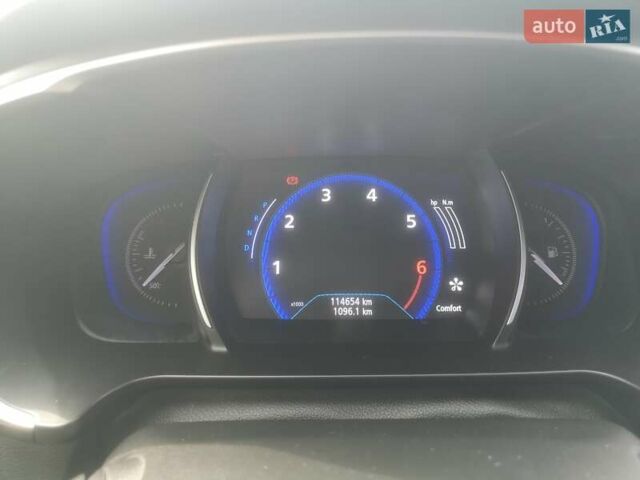 Белый Рено Talisman, объемом двигателя 1.6 л и пробегом 114 тыс. км за 12900 $, фото 26 на Automoto.ua