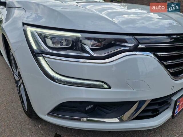 Белый Рено Talisman, объемом двигателя 1.6 л и пробегом 57 тыс. км за 13600 $, фото 8 на Automoto.ua