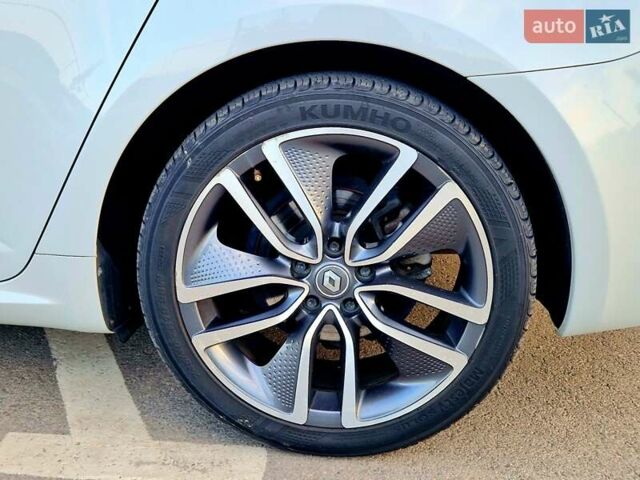Белый Рено Talisman, объемом двигателя 0 л и пробегом 57 тыс. км за 14200 $, фото 9 на Automoto.ua