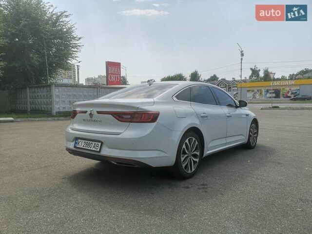 Белый Рено Talisman, объемом двигателя 1.6 л и пробегом 114 тыс. км за 12900 $, фото 1 на Automoto.ua